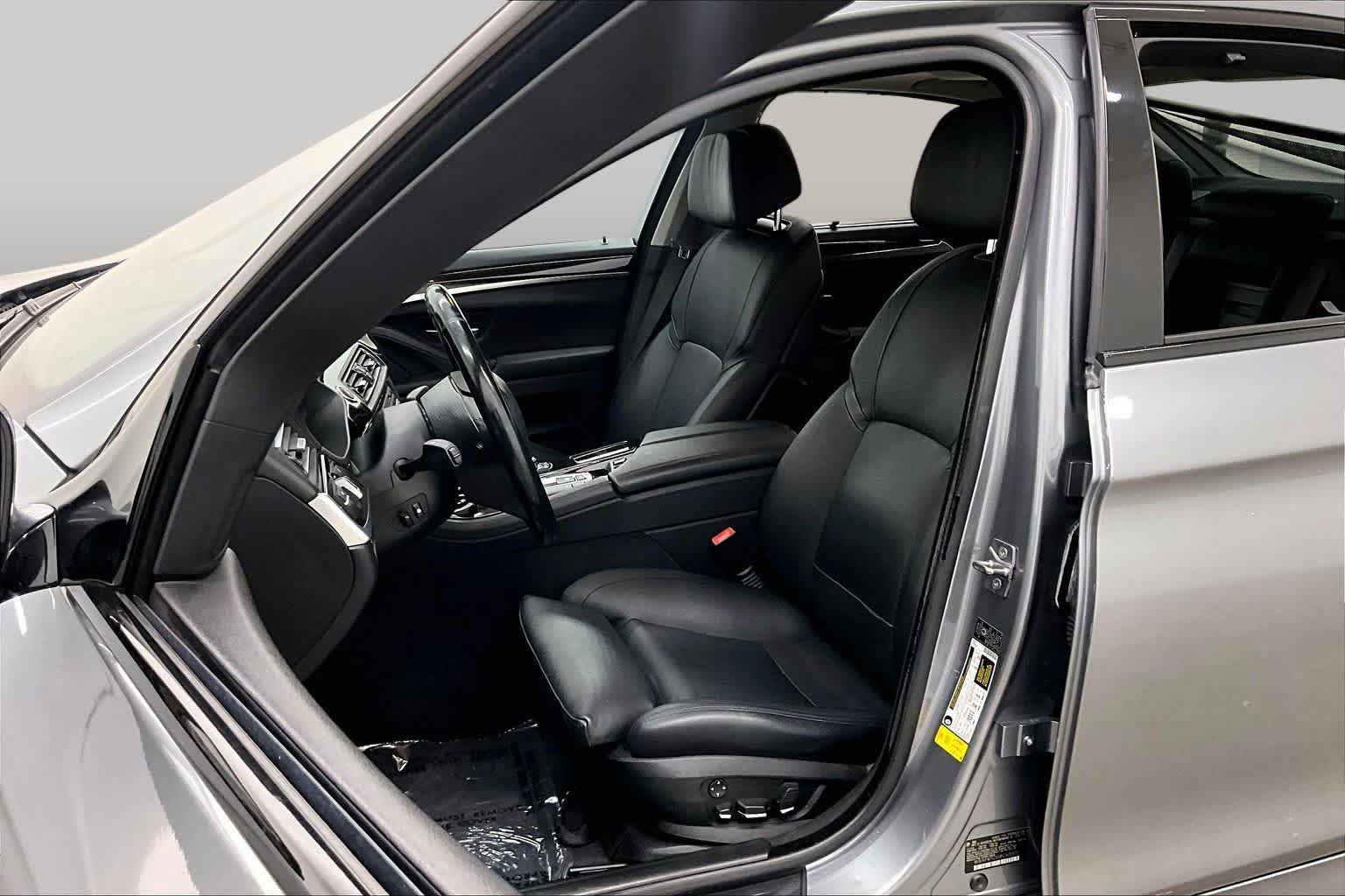 Used 2011 BMW 535i Sedan RWD image 7