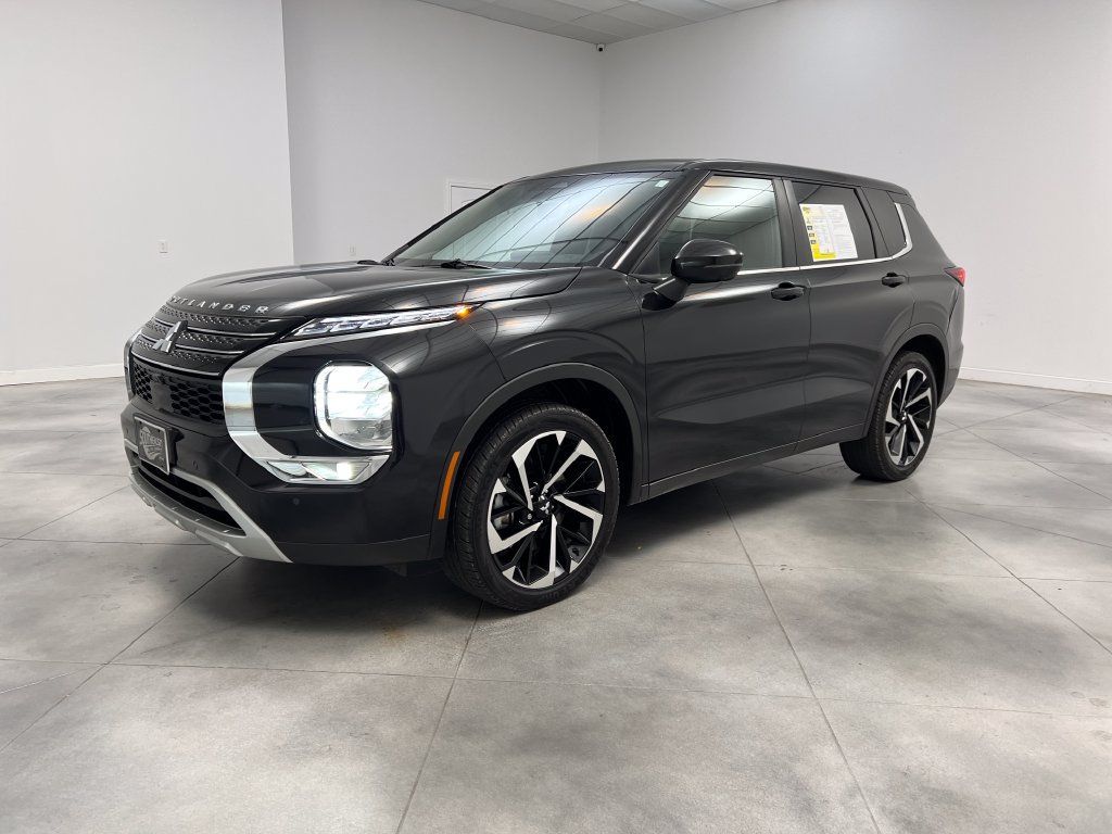 Used 2022 Mitsubishi Outlander SE FWD image 4