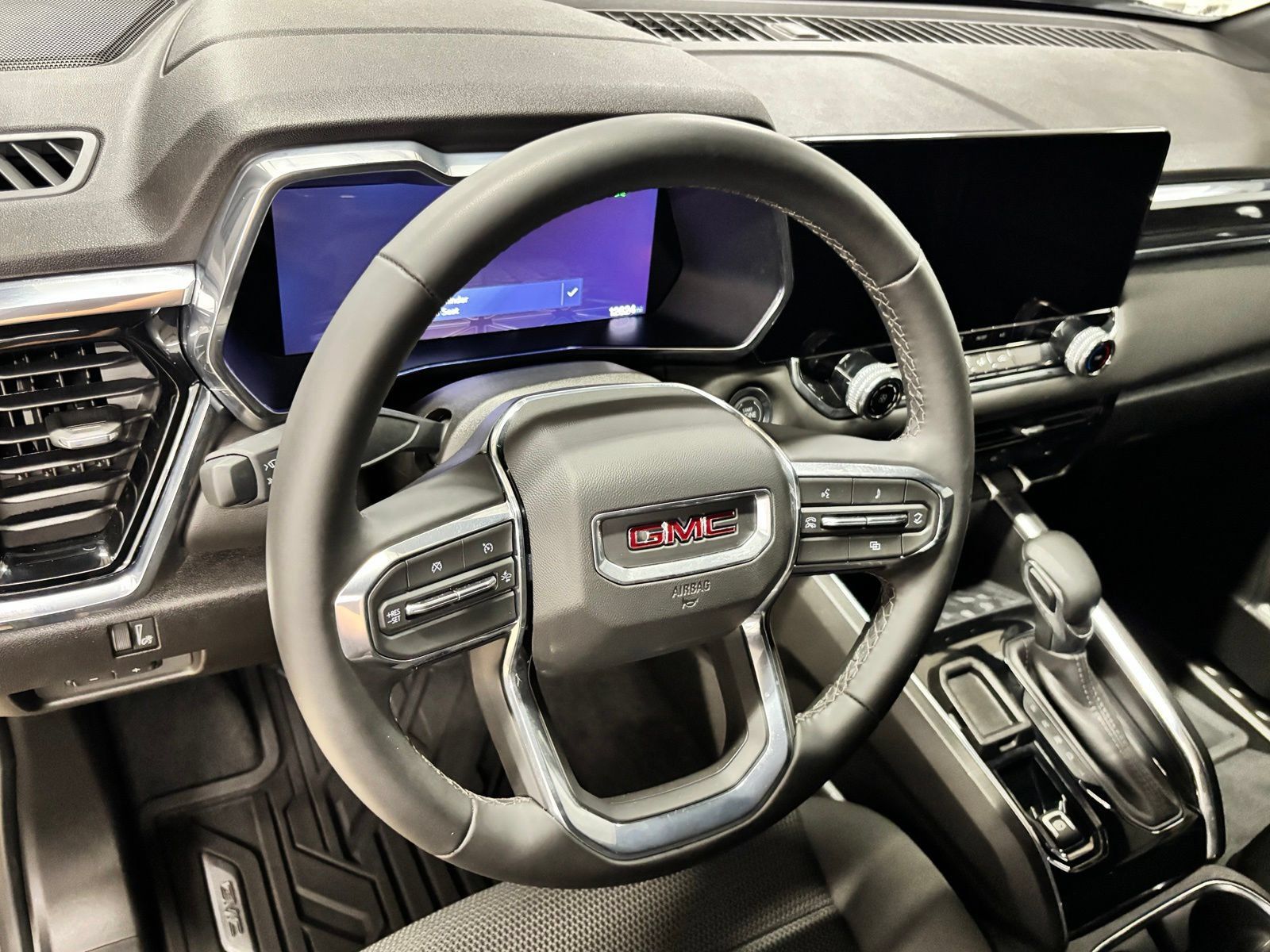 Used 2026 GMC Canyon Elevation RWD image 16