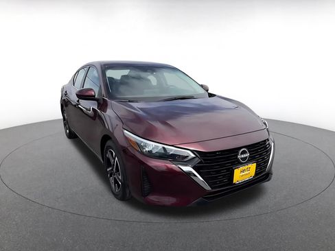 Used 2025 Nissan Sentra SV FWD image 3