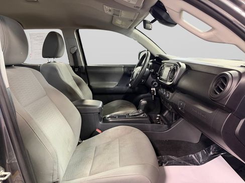 Used 2018 Toyota Tacoma SR w/ SR Convenience Package RWD image 24