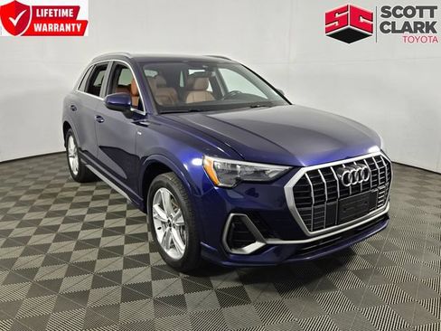 Used 2022 Audi Q3 2.0T Premium w/ Convenience Package AWD/4WD image 1