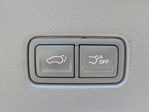 Used 2023 Kia Carnival SX FWD image 11