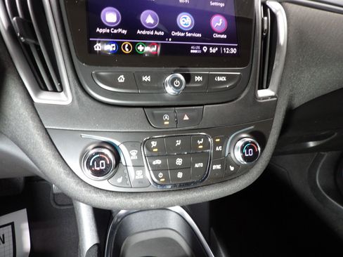 Used 2022 Chevrolet Malibu LT FWD image 12
