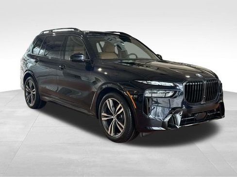 New 2026 BMW X7 xDrive40i w/ M Sport Package AWD/4WD image 1