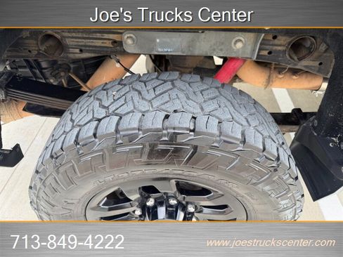 Used 2018 Chevrolet Silverado 2500 LT w/ Midnight Edition AWD/4WD image 46