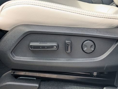 Used 2026 Honda Pilot EX-L image 19