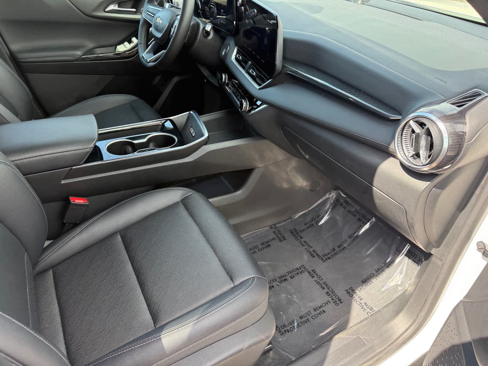 Used 2025 Chevrolet Equinox LT w/ Convenience Package II FWD image 31
