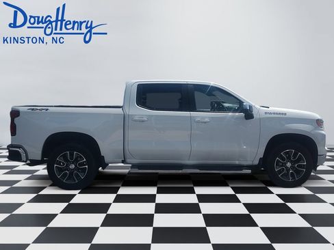 Used 2022 Chevrolet Silverado 1500 LT image 6
