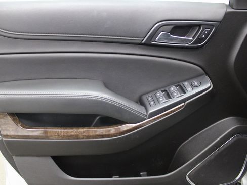 Used 2019 Chevrolet Tahoe LS image 12