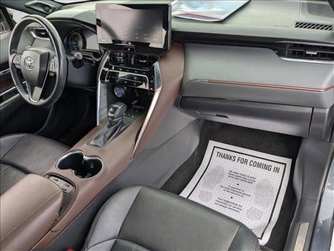 Used 2021 Toyota Venza Limited image 20