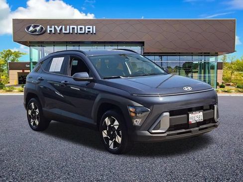 Used 2025 Hyundai Kona SEL AWD/4WD image 2