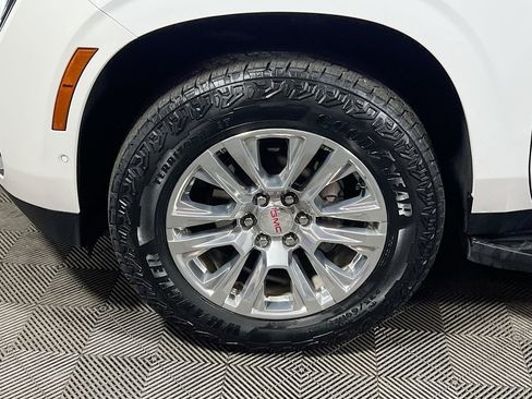 Used 2025 GMC Yukon XL Denali image 28