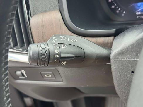 Used 2022 Volvo S90 B6 Inscription w/ Advanced Package AWD/4WD image 29