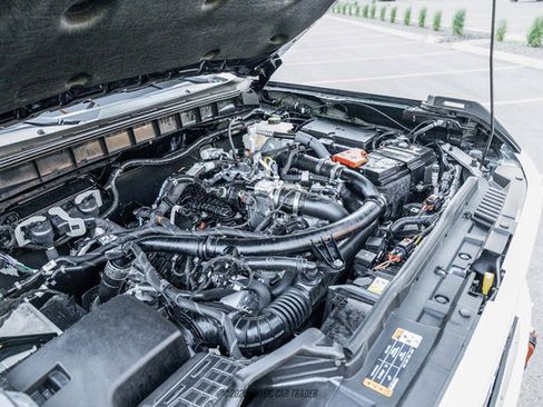 Used 2024 Ford Bronco Wildtrak AWD/4WD image 17