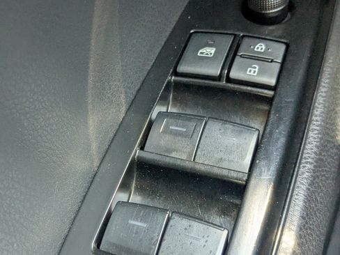 Used 2025 Toyota Camry LE FWD image 28