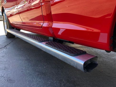 Used 2018 RAM 1500 Tradesman w/ Chrome Appearance Group image 14