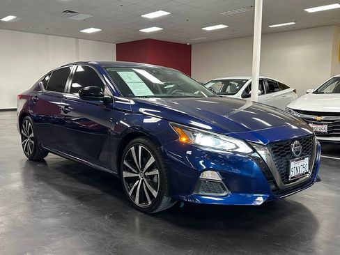 Used 2022 Nissan Altima 2.5 SR image 9