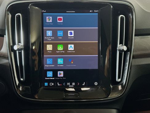 Used 2023 Volvo C40 P8 Recharge Plus image 21