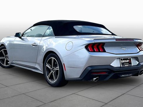 Used 2025 Ford Mustang Premium RWD image 10