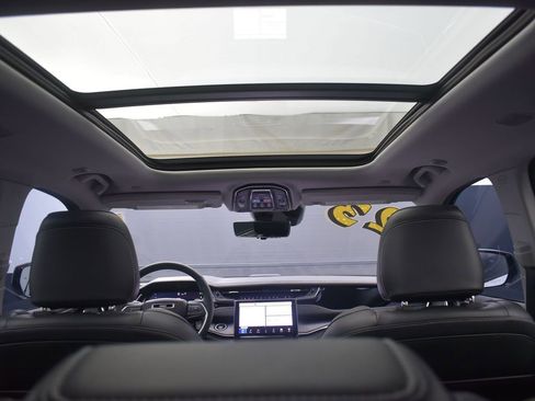 Used 2023 Jeep Grand Cherokee 4WD 4xe w/ Luxury Tech Group II image 31