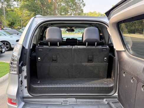 Used 2016 Lexus GX 460 w/ Premium Package AWD/4WD image 13