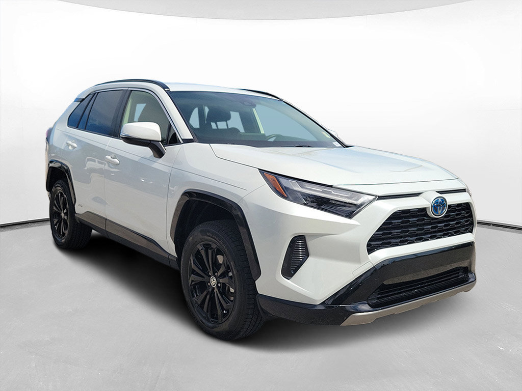 Certified 2023 Toyota RAV4 SE AWD/4WD image 3
