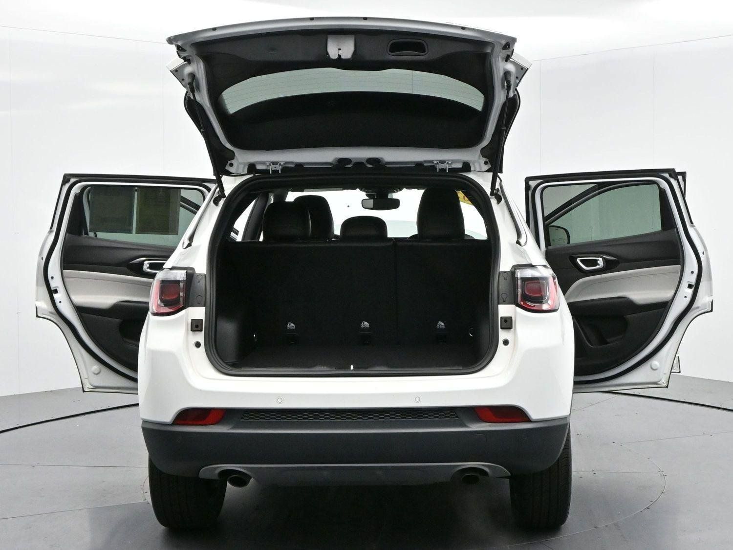 Used 2023 Jeep Compass Limited AWD/4WD image 41