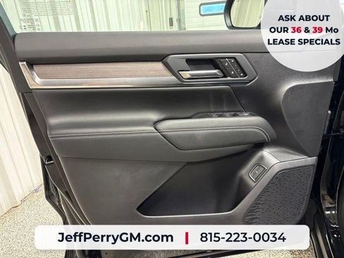 New 2027 GMC Terrain Denali w/ LPO, Floor Liner Package AWD/4WD image 8