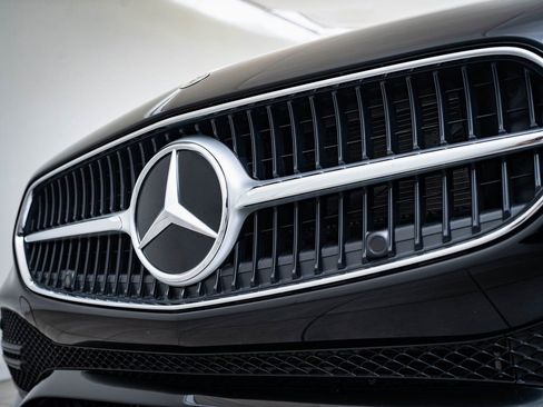 Certified 2025 Mercedes-Benz C 300 4MATIC Sedan image 3