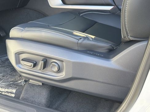 New 2026 Toyota Tundra SR5 AWD/4WD image 10