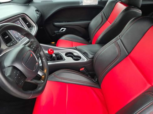 Used 2021 Dodge Challenger R/T w/ T/A Package image 17