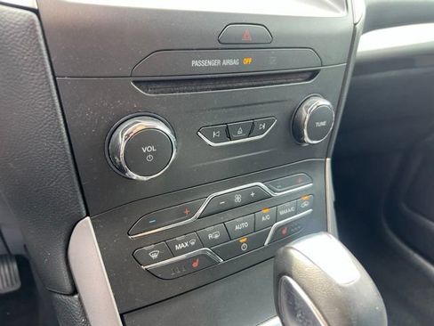 Certified 2018 Ford Edge SEL w/ Equipment Group 201A AWD/4WD image 14