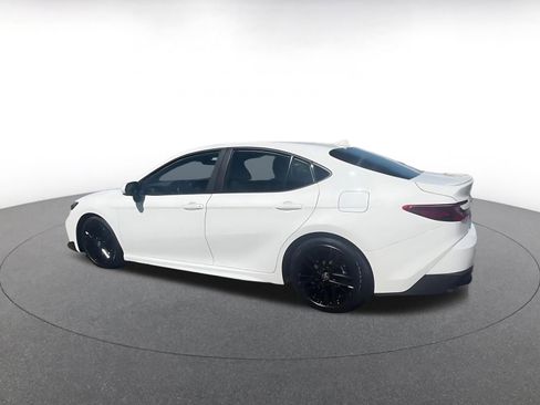 Used 2025 Toyota Camry SE image 15