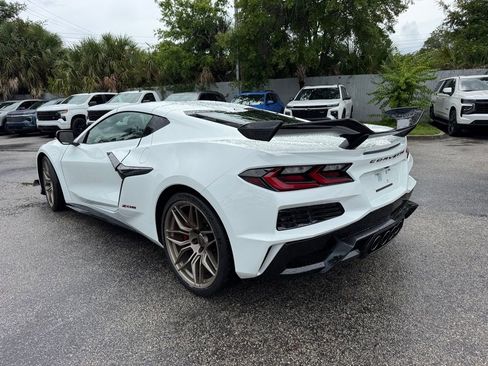 New 2025 Chevrolet Corvette Z06 w/ Z07 Performance Package image 6