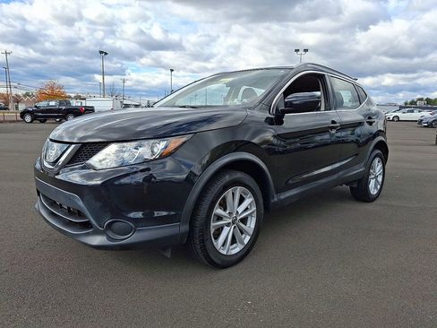 Used 2019 Nissan Rogue Sport SV image 3