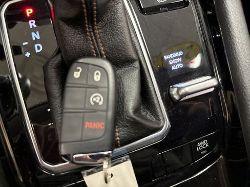 Used 2022 Jeep Compass Limited w/ Sun and Sound Group image 31