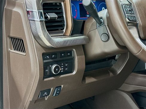 Used 2023 Ford F350 King Ranch w/ FX4 Off-Road Package image 9