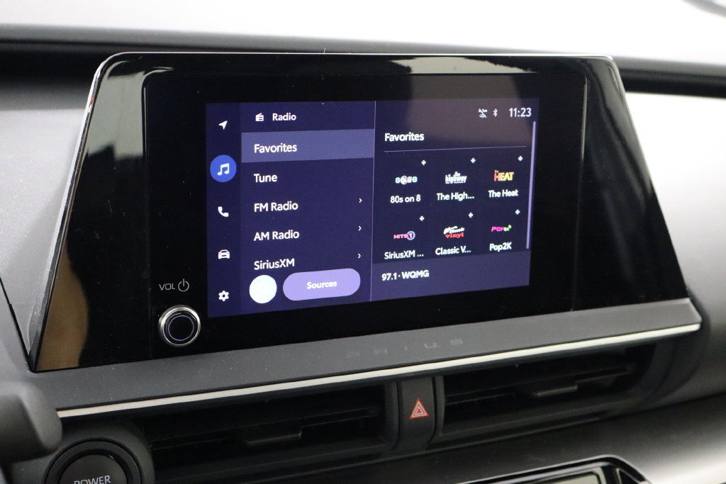 Used 2025 Toyota Prius LE FWD image 28