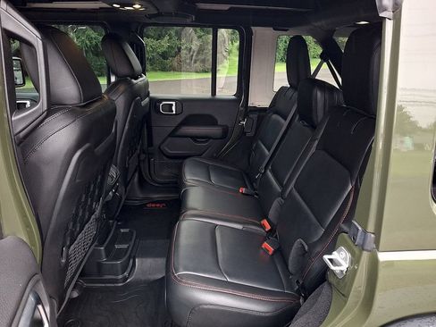Used 2021 Jeep Wrangler Unlimited Rubicon AWD/4WD image 13