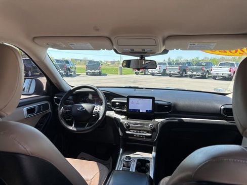 Used 2020 Ford Explorer XLT w/ Equipment Group 202A image 34