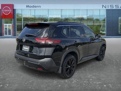 Certified 2023 Nissan Rogue SV w/ SV Premium B Package FWD image 5