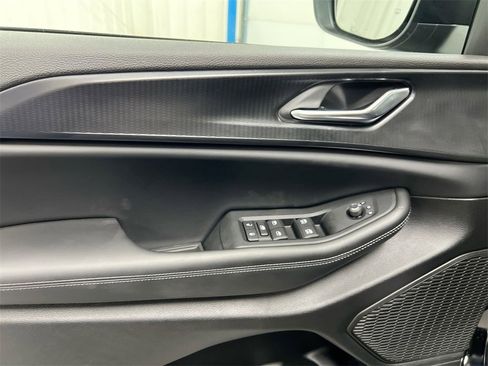 New 2025 Jeep Grand Cherokee L Laredo w/ Luxury Tech Group I image 18