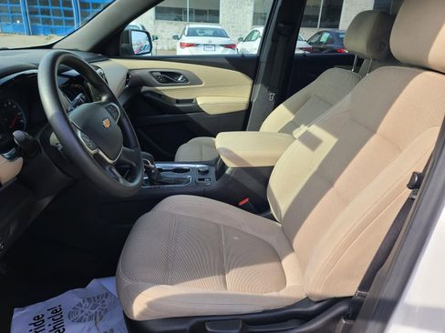 Used 2023 Chevrolet Traverse LS AWD/4WD image 7