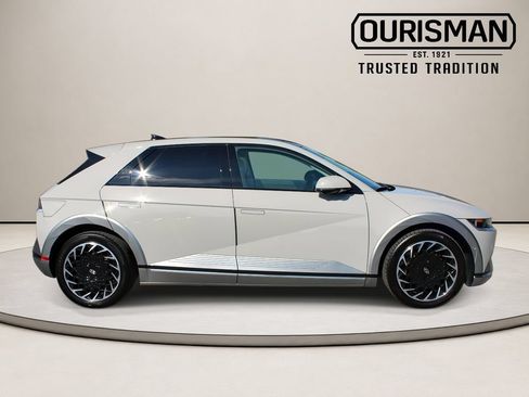 Used 2024 Hyundai Ioniq 5 Limited AWD/4WD image 9
