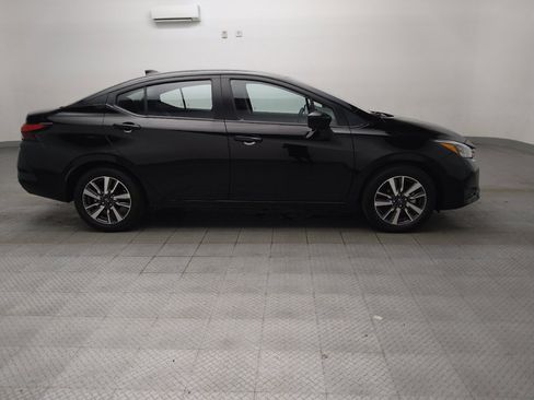 Used 2025 Nissan Versa SV FWD image 11
