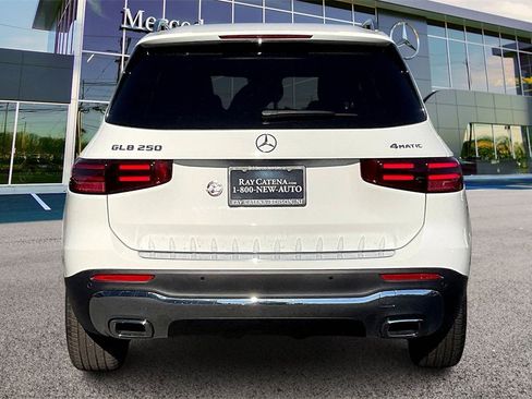 New 2026 Mercedes-Benz GLB 250 4MATIC image 4