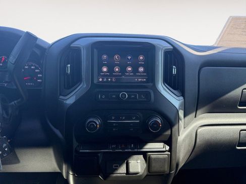 Used 2020 Chevrolet Silverado 1500 Custom w/ Custom Value Package image 6