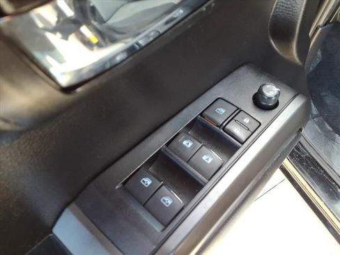 Used 2021 Toyota Tacoma TRD Off-Road image 16