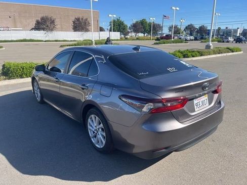 Used 2022 Toyota Camry LE image 7